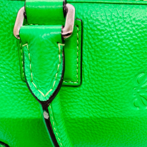 Loewe Green Limited Edition leather bag with handles - Picture 6 of 17